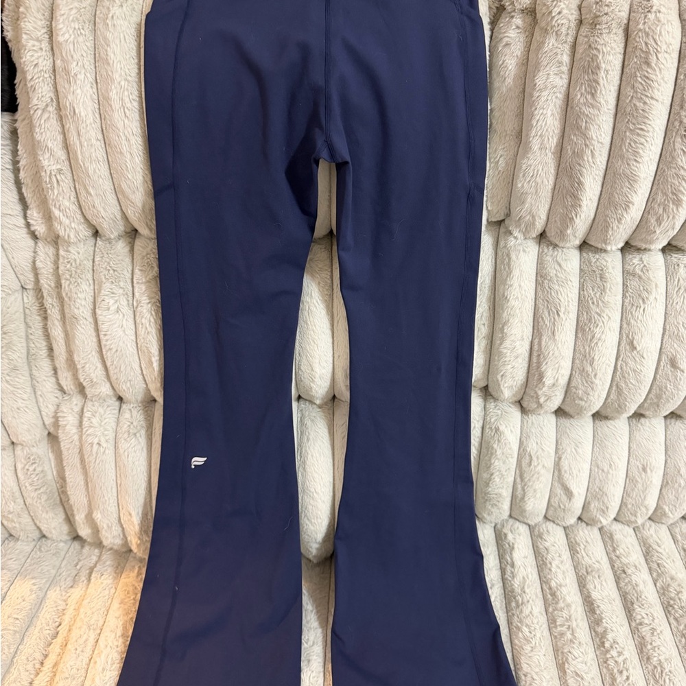 Yitty Women's Ultra-Smooth Flare Leggings